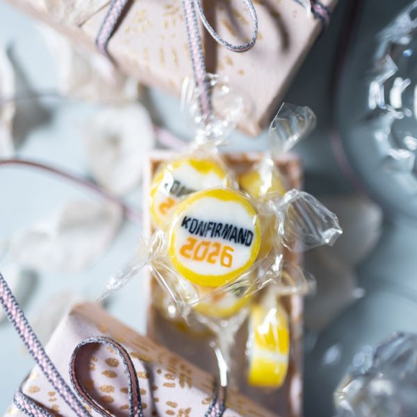 Individually wrapped Confirmation candies Yellow - Perfect as table decorations 🍌
