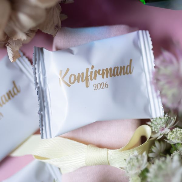 Confirmation bag white w. Gold print w. roses incl. Hard candy
